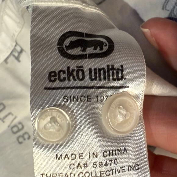Ecko Men’s Medium White and Black Short Sleeve Button Up Shirt - Picture 6 of 8